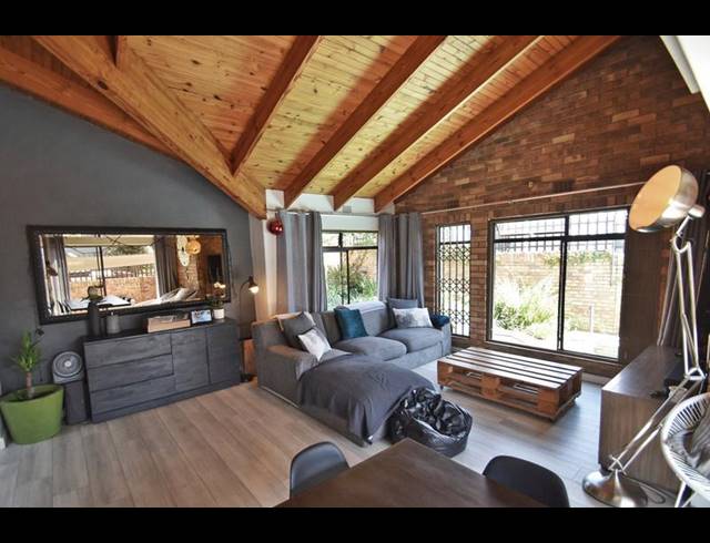 2 BEDROOM TOWNHOUSE FOR SALE IN ST ANDREWS